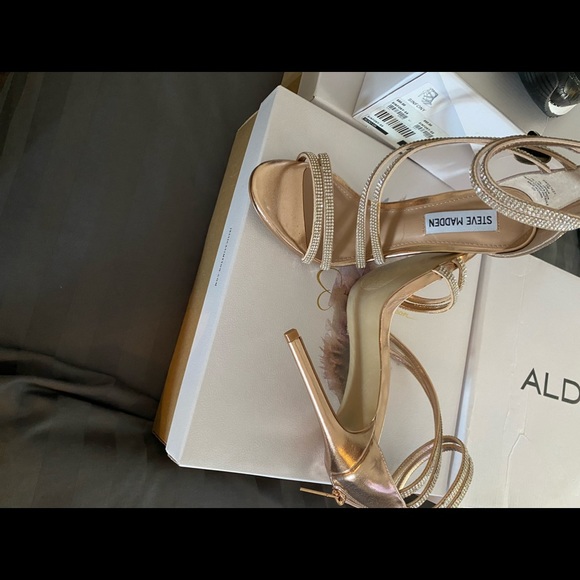 Shoes - Picture 1 of 1